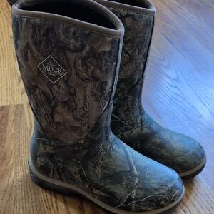 Muck Boots Kids Waterproof Camo Rain Boots - Realtree Green/Brown